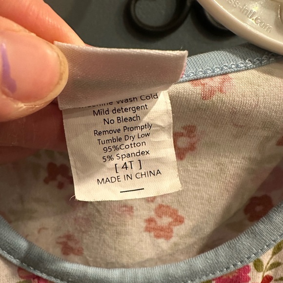 Stitchy Fish Top - Picture 3 of 3